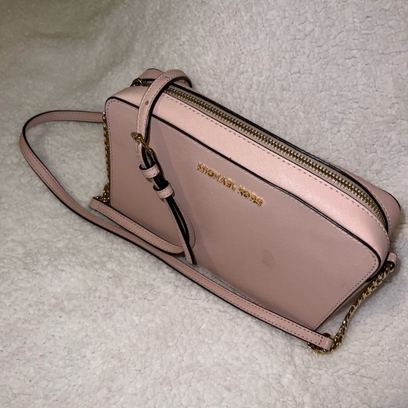 Michael Kors crossbody - Picture 2 of 6